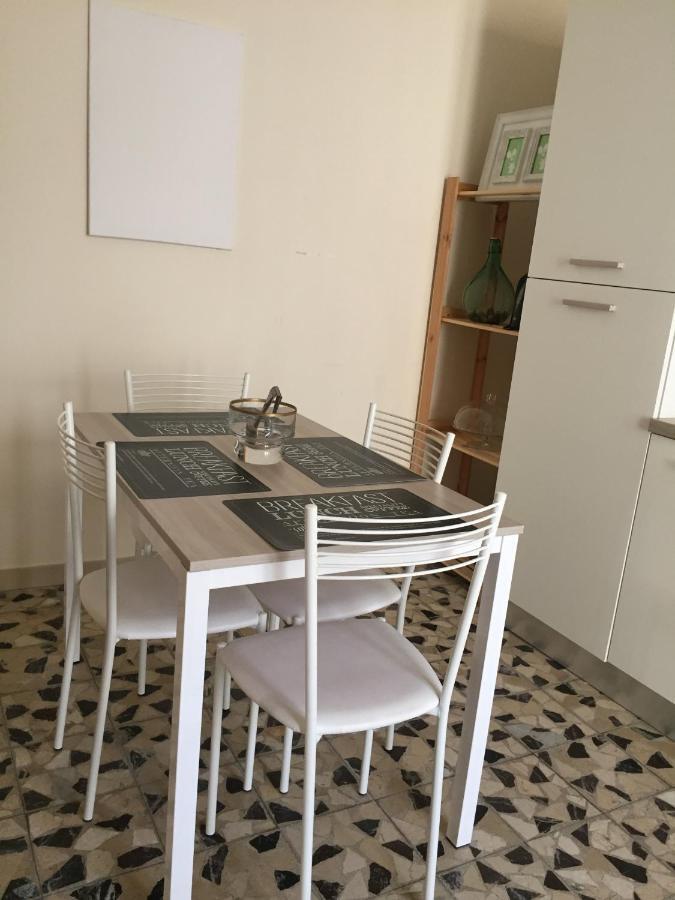 קטאניה Sake Maison De Charme - Fascinating Ancient Sicilian Mansion מראה חיצוני תמונה